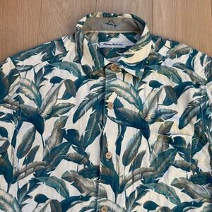 Tommy Bahama Silk Hawaiian Shirt Floral Tropical Palm Leaf Button Up Blue Medium